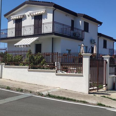 Alba De Mar B&B Розето-Капо-Спулико Экстерьер фото